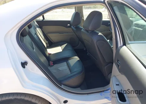 2010 Mercury Milan Hybrid from USA, damaged, VIN 3MEDM0L31AR660365